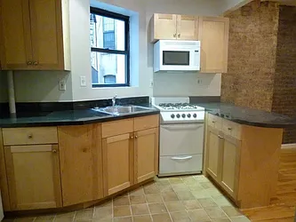 Rented by Chartwell Manhattan Realty