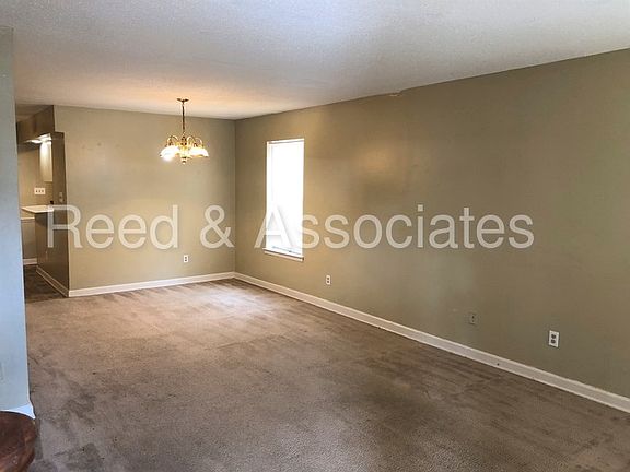 2nd image of 363 Marianna St