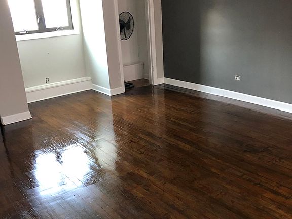 5th image of 5254 S Moody Ave