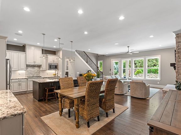 5th image of 4163 Old Light Cir