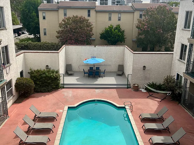 433 Pioneer Drive — Photo 8