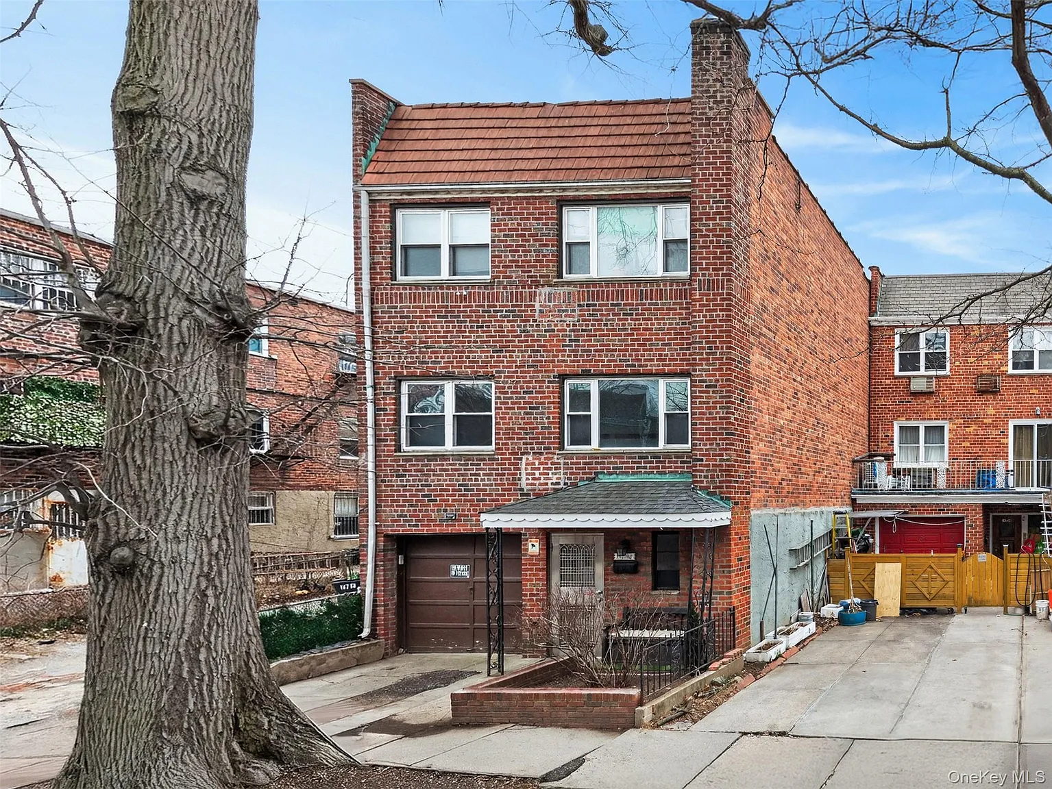 147-50 Barclay Avenue photo 1