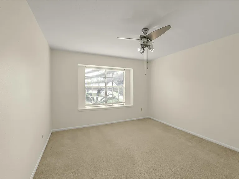 7818 Kleingreen Ln — Photo 29
