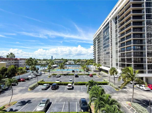 2049 S Ocean Dr APT 402, Hallandale, FL 33009