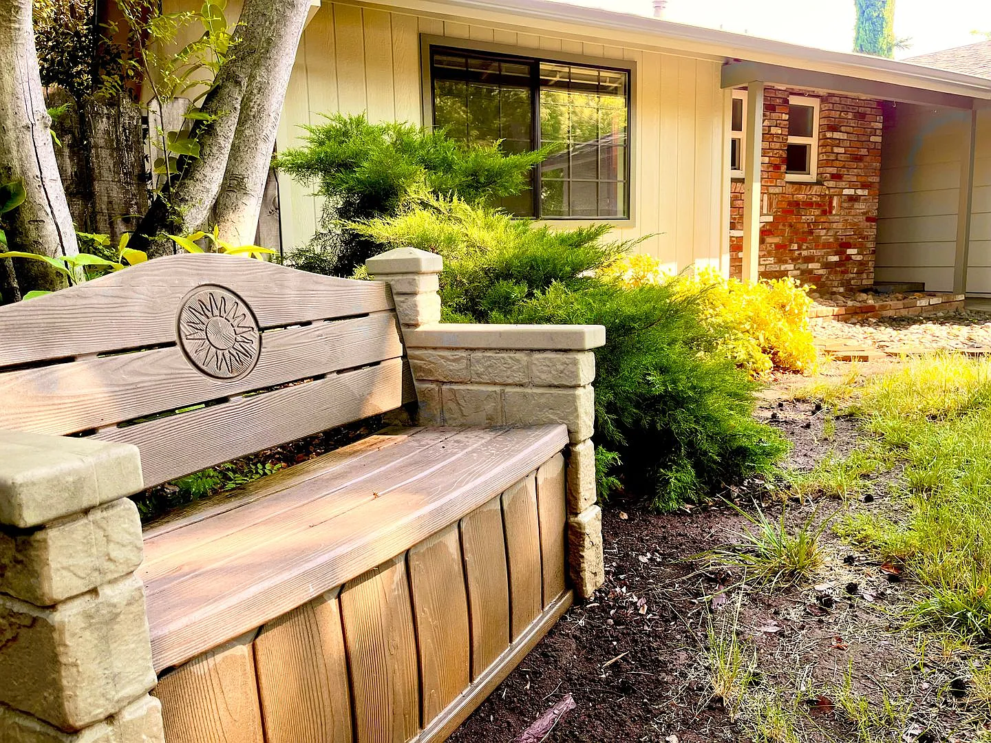 3 Bedroom Home with a Backyard!! — Photo 4