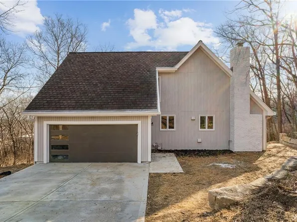 1605 Westwood Dr, Leavenworth, KS 66048