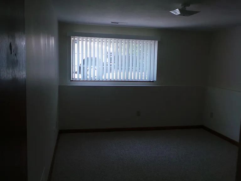 182 Chenango Ave #6 — Photo 15