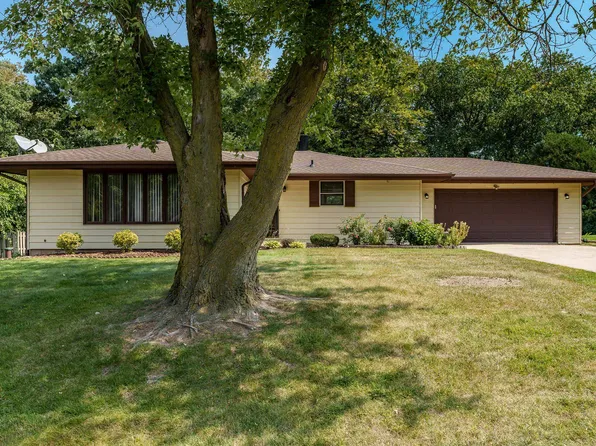 2330 Arnold Ave, Rockford, IL 61108