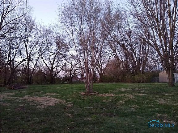 5th image of 419 Venice Dr