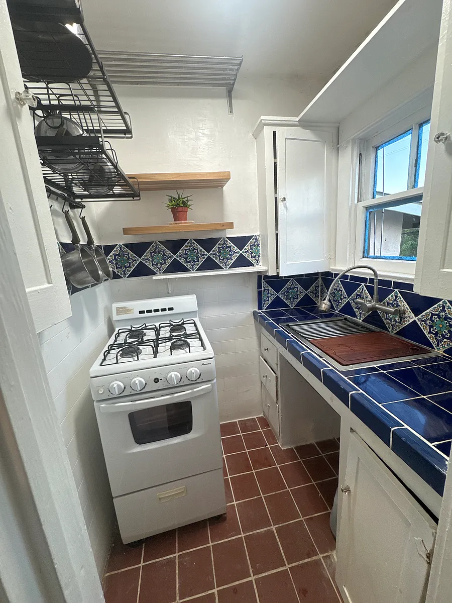 Building Photo - 842 Marina St #B