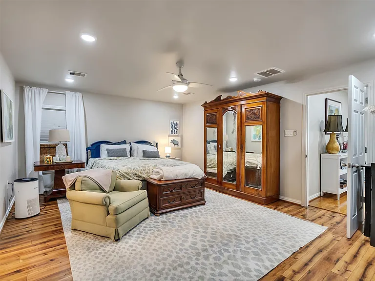 10309 Chesterfield Dr — Photo 11