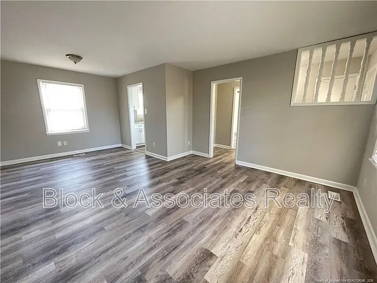 1927 Shiloh Dr — Photo 6