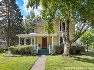 221 E Shannon St, Elburn, IL 60119