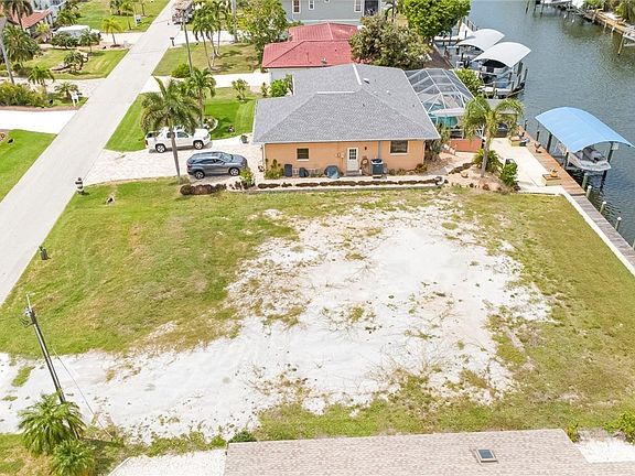 5th image of 2469 Cherimoya Ln