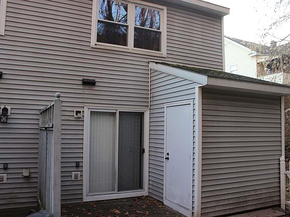 2nd image of 30-6 Six Warsaw Ave