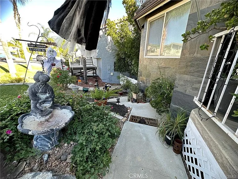 22867 Cove View St #B — Photo 22