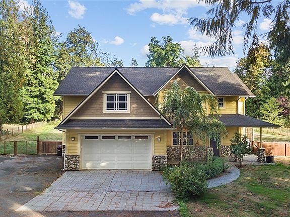 5th image of 212 NE Timberline Dr