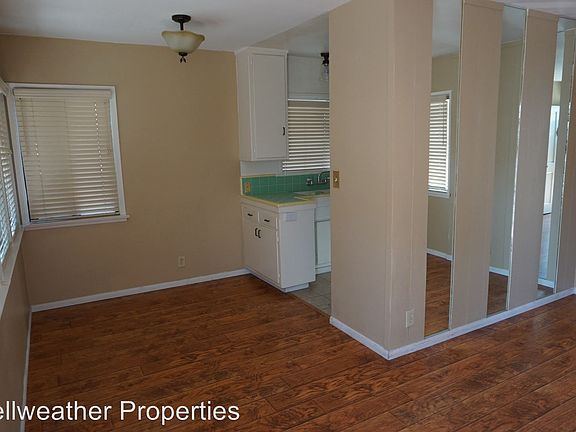 3rd image of 257A Corona Ave