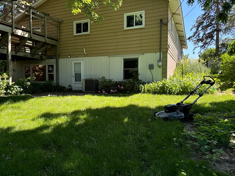 3424 Silver Lake Rd — Photo 5