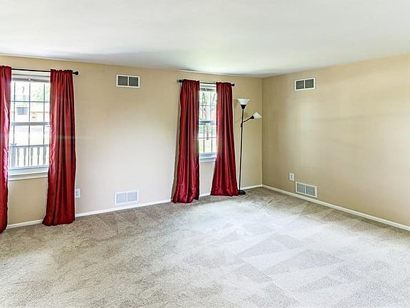 5th image of 5900 Dorlyn Dr