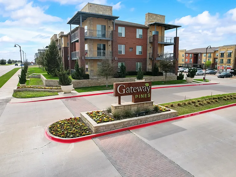 Gateway Pines — Photo 43