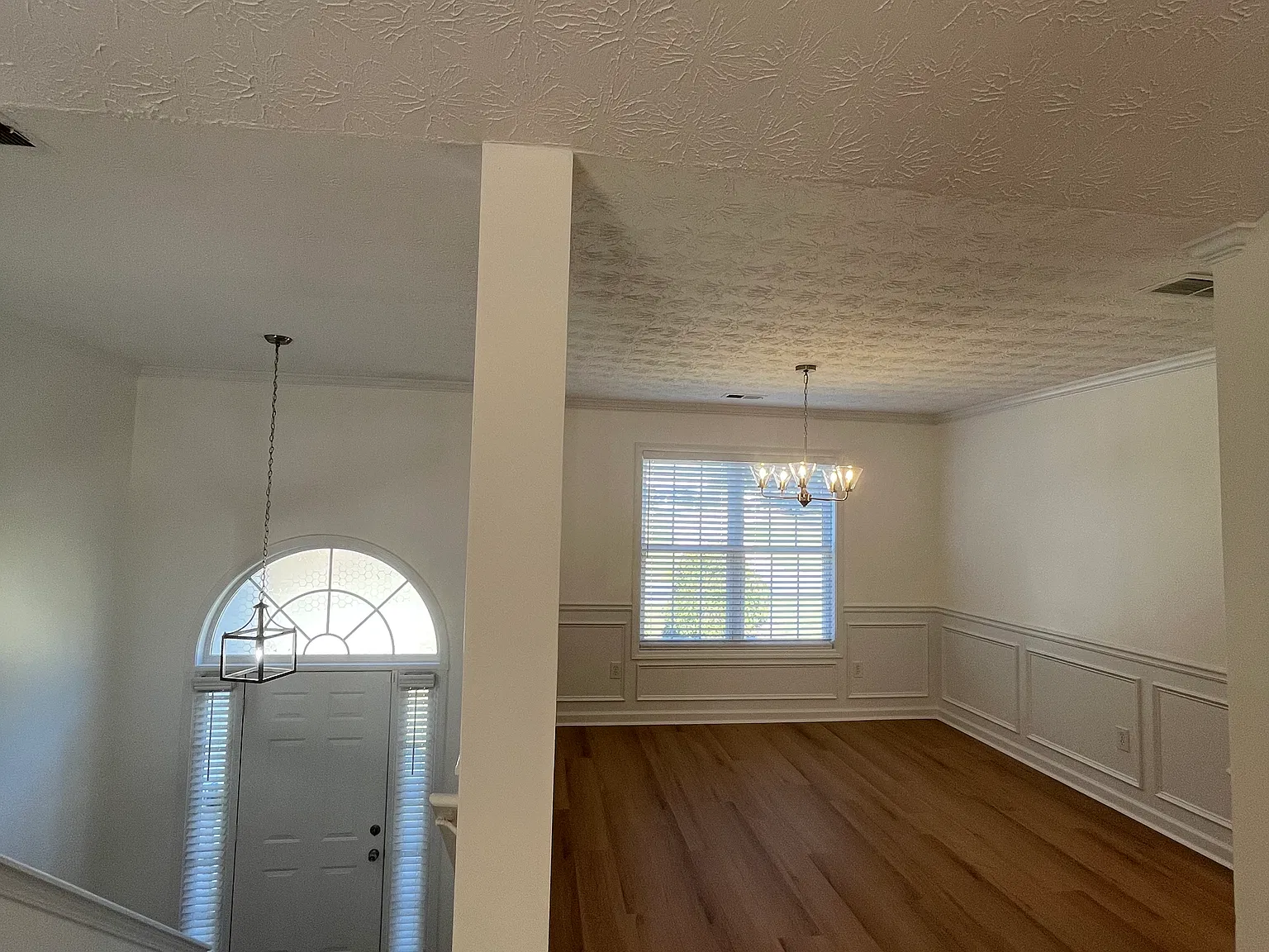 3 bed, $2,400 — Photo 2