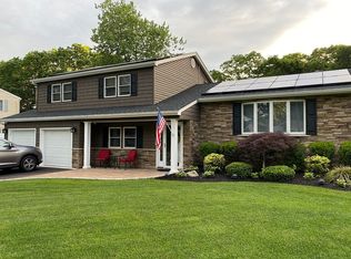 4 Danbury Ave, Patchogue, NY 11772