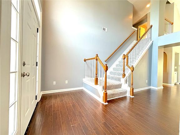 4th image of 4065 River Green Pkwy