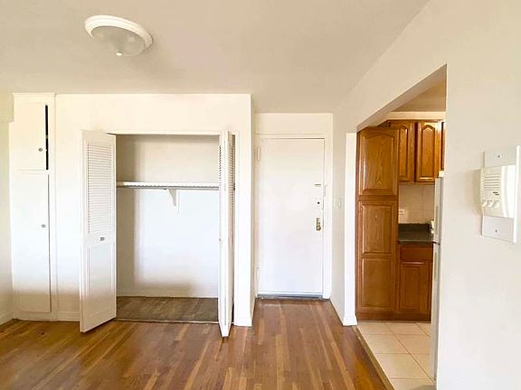 3rd image of 465 E 7th St #5SS