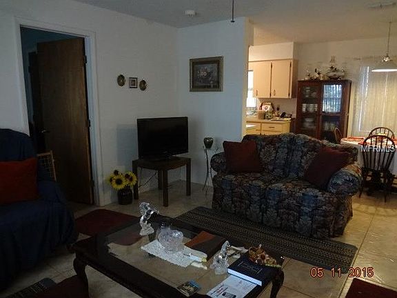 3rd image of 872 Austin Cir