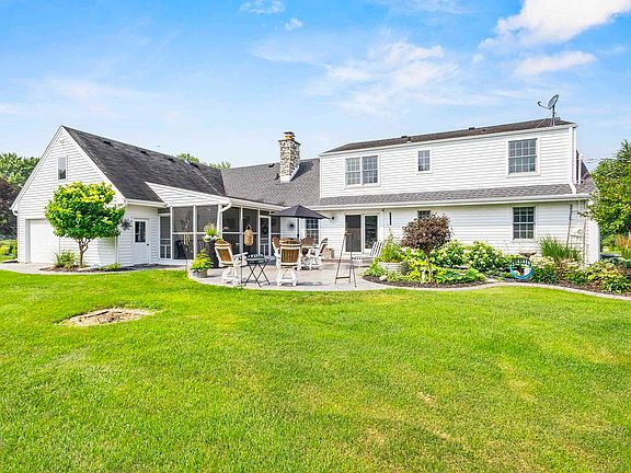 4th image of 3075 Ridgeway Dr