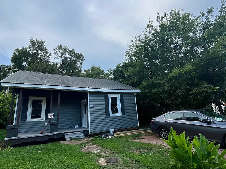 32 Ames St — Photo 7