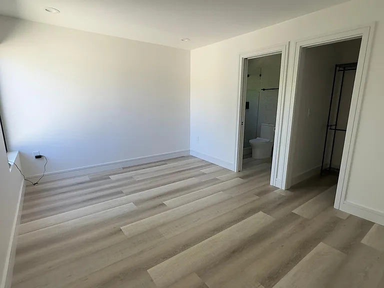 1014 Akio Way — Photo 9
