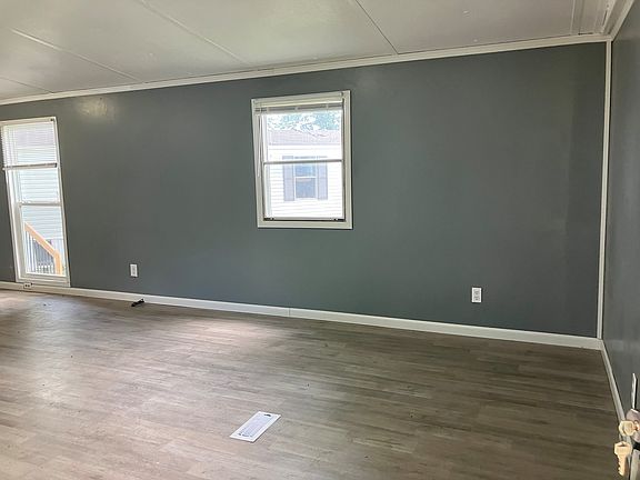 4th image of 30 Loraine Dr #30