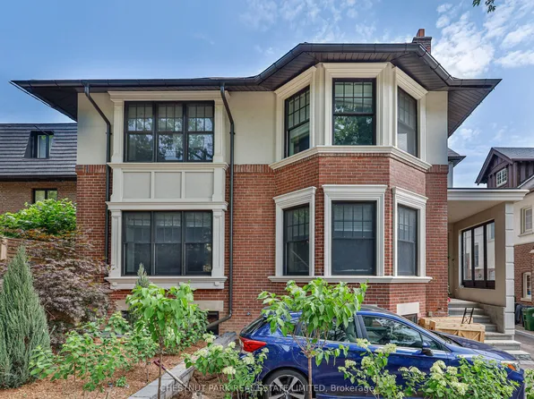 515 Spadina Rd, Toronto, ON M5P 2W6