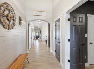 102 Indian Gap Ct, Newark, TX 76071