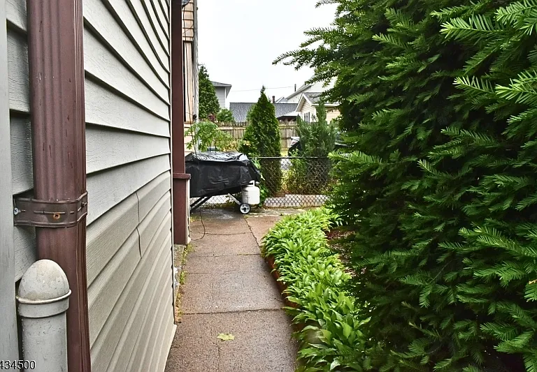 139 Ray St #2 — Photo 20