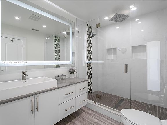 4th image of 8801 SW 176th St