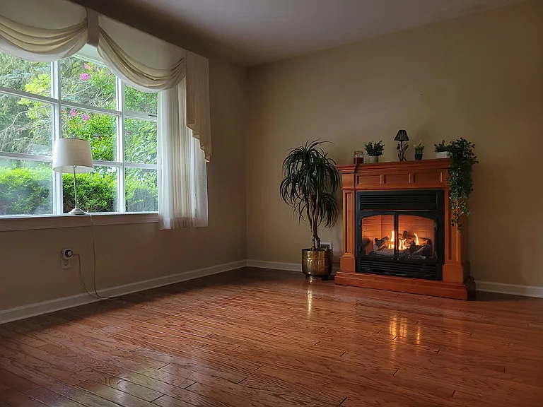 520 Merioneth Dr — Photo 24