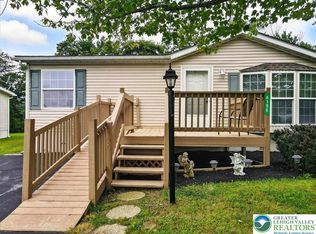 4196 Independence Ln, Walnutport, PA 18088