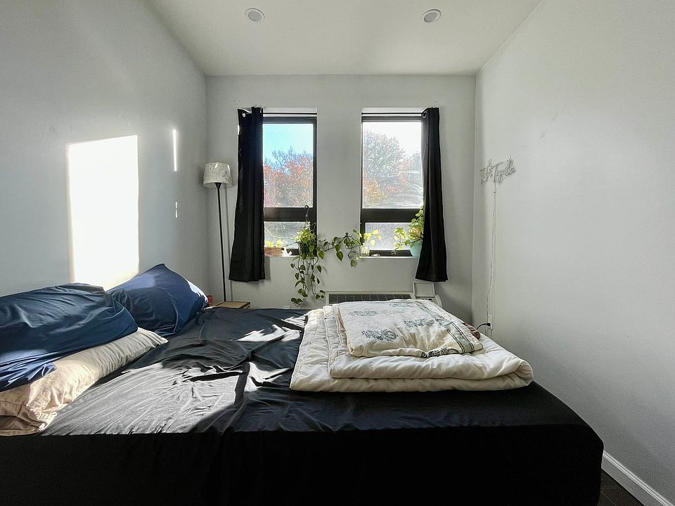 1st image of 615 Saint Johns Pl #2F
