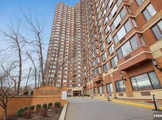 100 Old Palisade Rd APT 2209, Fort Lee, NJ 07024