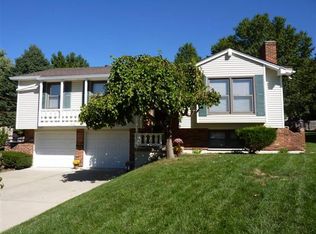 412 NE Cole Ct, Lees Summit, MO 64064