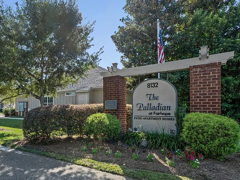 Palladian at Fairhope — Photo 25