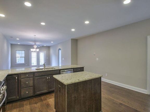 3rd image of 273 Bellingdon Dr Lot 53