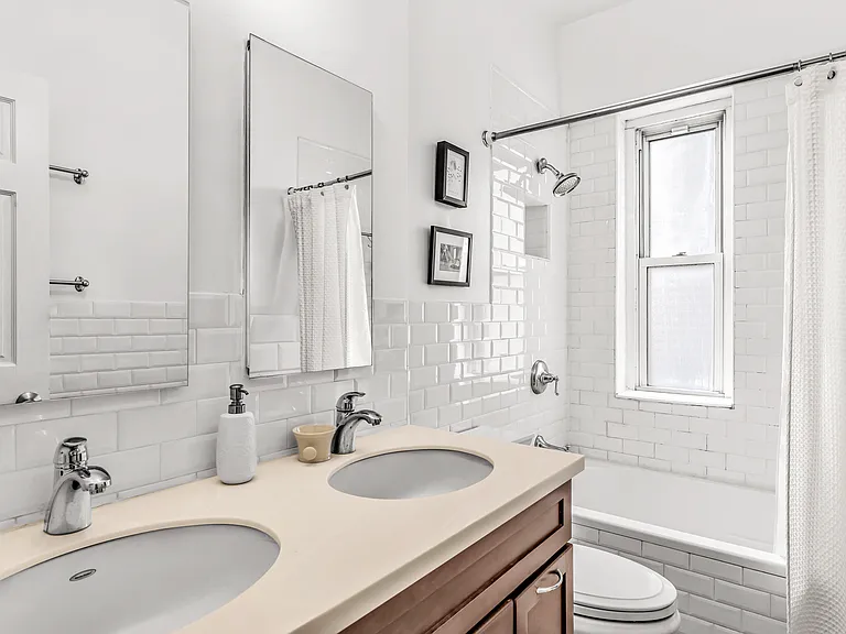 60 E 8th St #18N — Photo 6