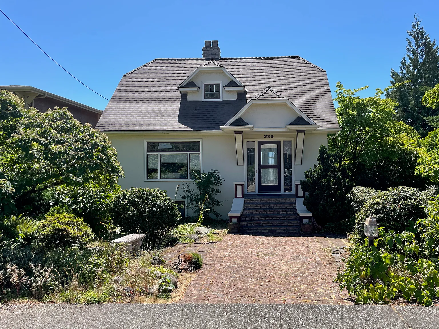 3 bed, 2250 sqft, $4,800 — Photo 1