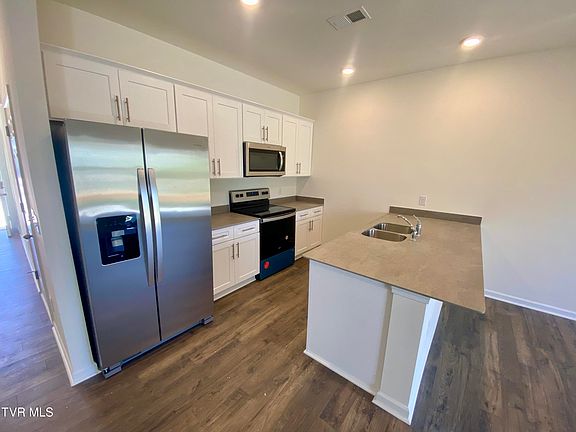 5th image of 1022 Saylors Pl