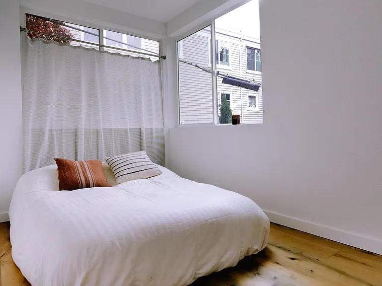 620 10th Ave E #620E — Photo 14