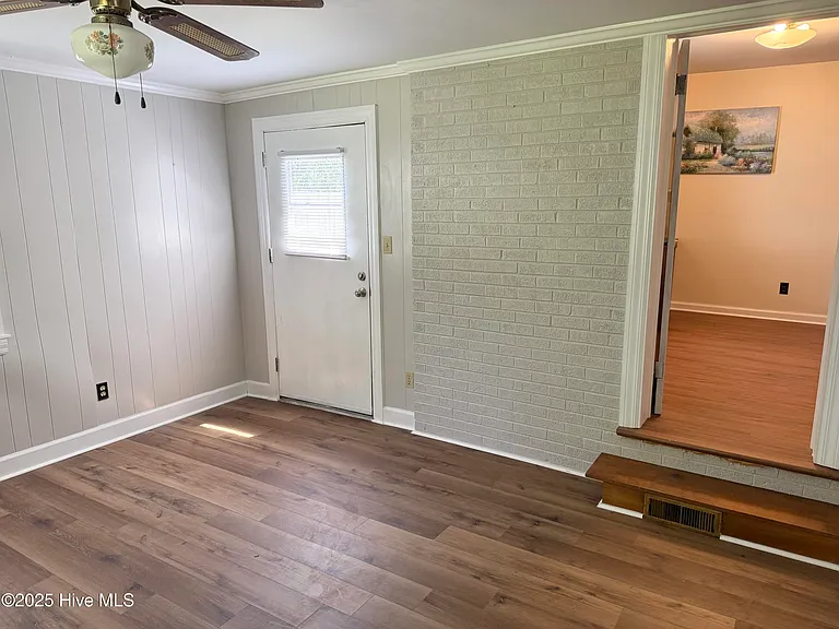 2703 Jackson Dr — Photo 20